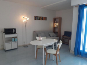 Studio avec piscine à La Rochelle, proche du port - FR-1-551-29